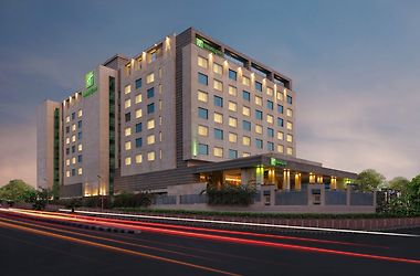 HOLIDAY INN NEW DELHI INTERNATIONAL AIRPORT, AN IHG HOTEL NOVA